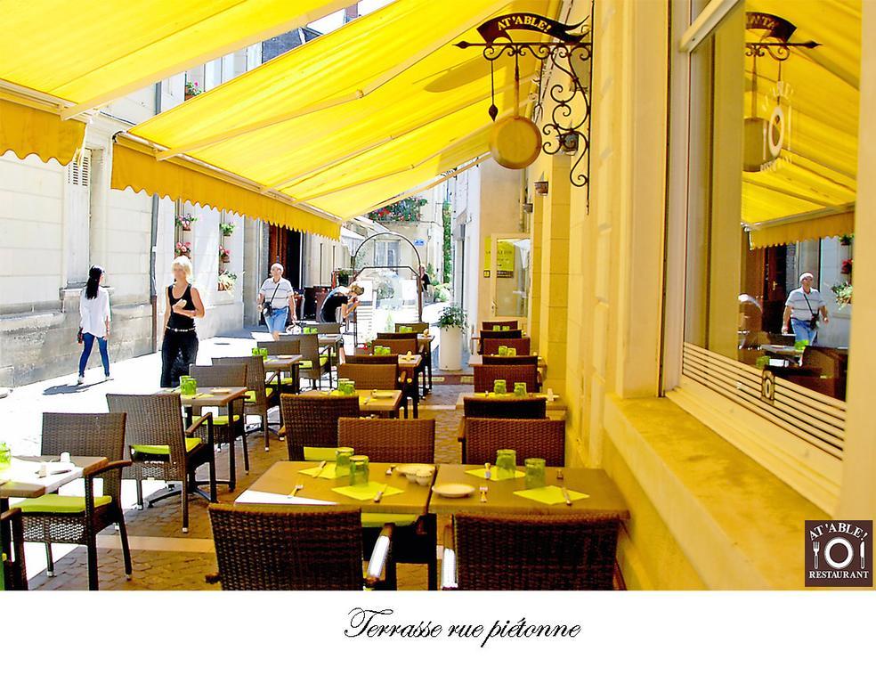 Logis Hotel Restaurant La Boule D'Or Chinon Buitenkant foto