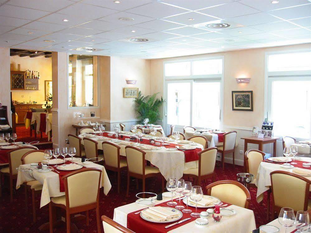 Logis Hotel Restaurant La Boule D'Or Chinon Buitenkant foto