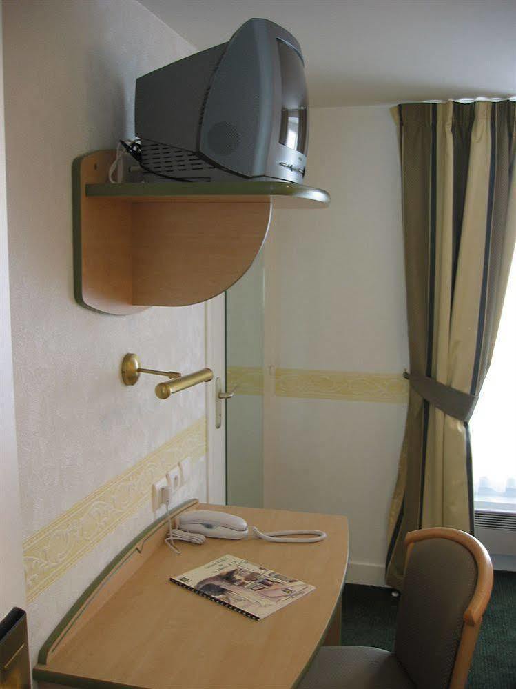 Logis Hotel Restaurant La Boule D'Or Chinon Buitenkant foto