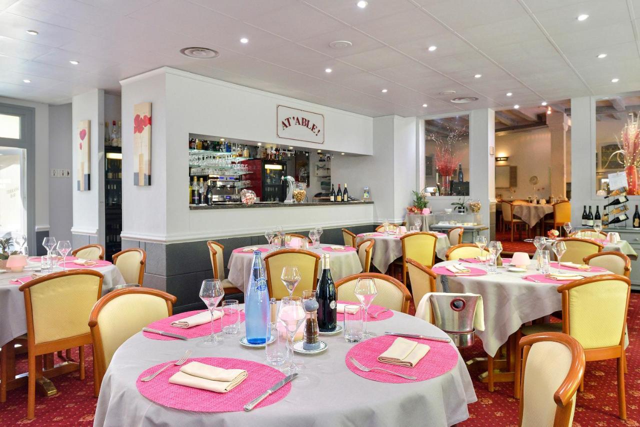 Logis Hotel Restaurant La Boule D'Or Chinon Buitenkant foto